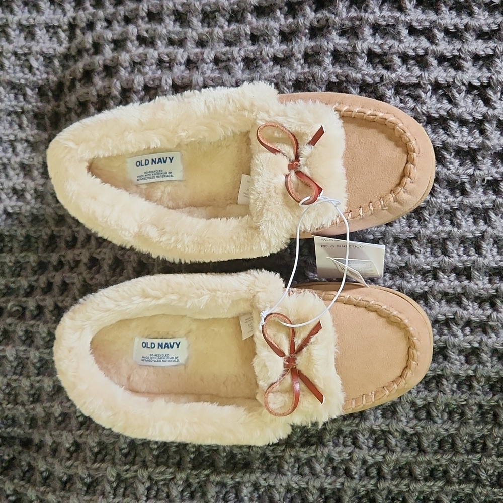 Size 7 Faux Suede Moccasin Slippers